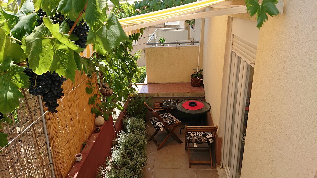 Apartment Lid Omis Exterior photo
